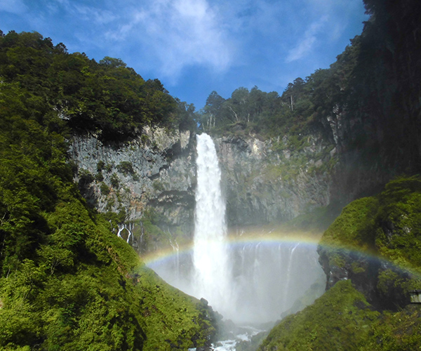 華厳滝